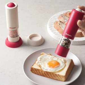 New Model Electric Salt Pepper Grinder Salt and Pepper Grinder Set Salt Pepper Grinder Mill with Silicon Base Type C USB